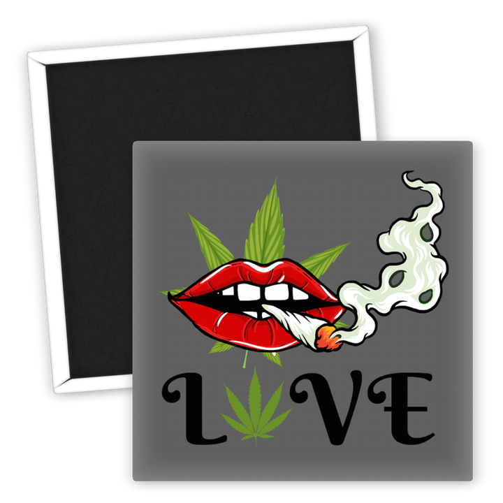 Zum Produkt Kühlschrankmagnet Love mit Lippen und Weed Motiv