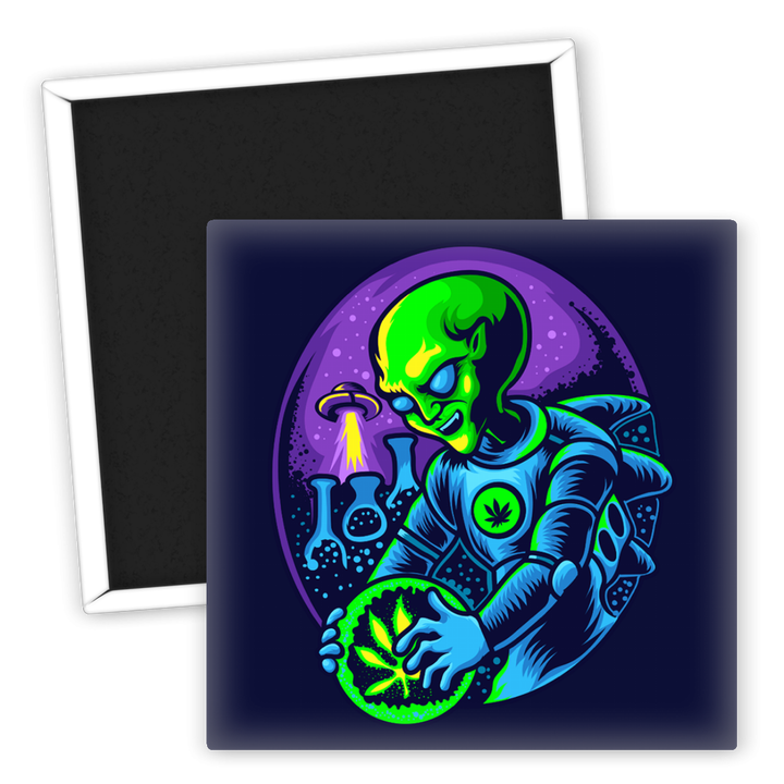 Zum Produkt Alien Weed Kühlschrankmagnet mit buntem Raumdesign