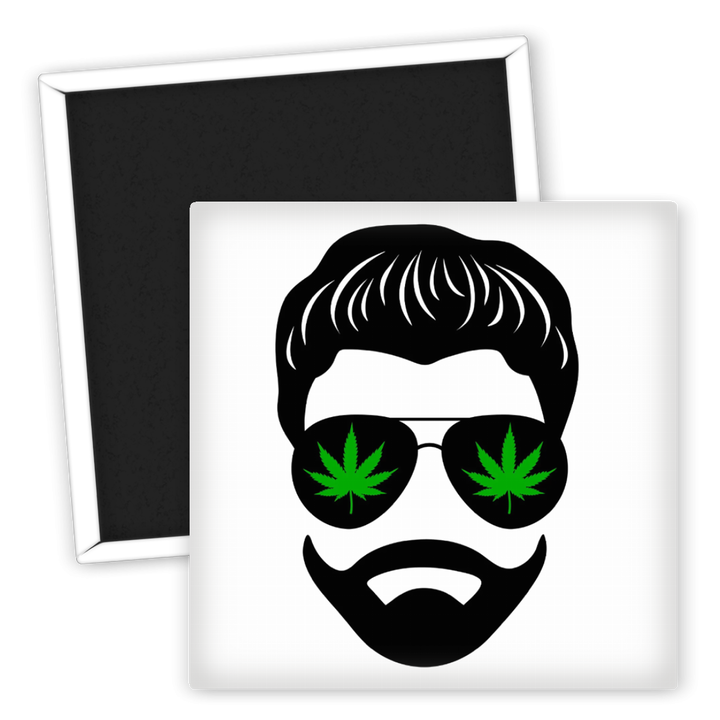 Zum Produkt Kühlschrankmagnet Weed mit cooler Sonnenbrille und Bart