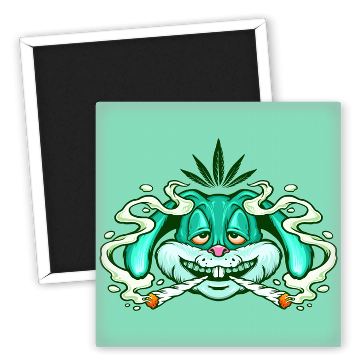 Zum Produkt Kühlschrankmagnet Weed Hase mit Rauch und Joint Motiv
