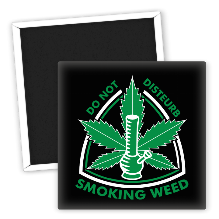 Zum Produkt Kühlschrankmagnet Do Not Disturb Smoking Weed Motiv
