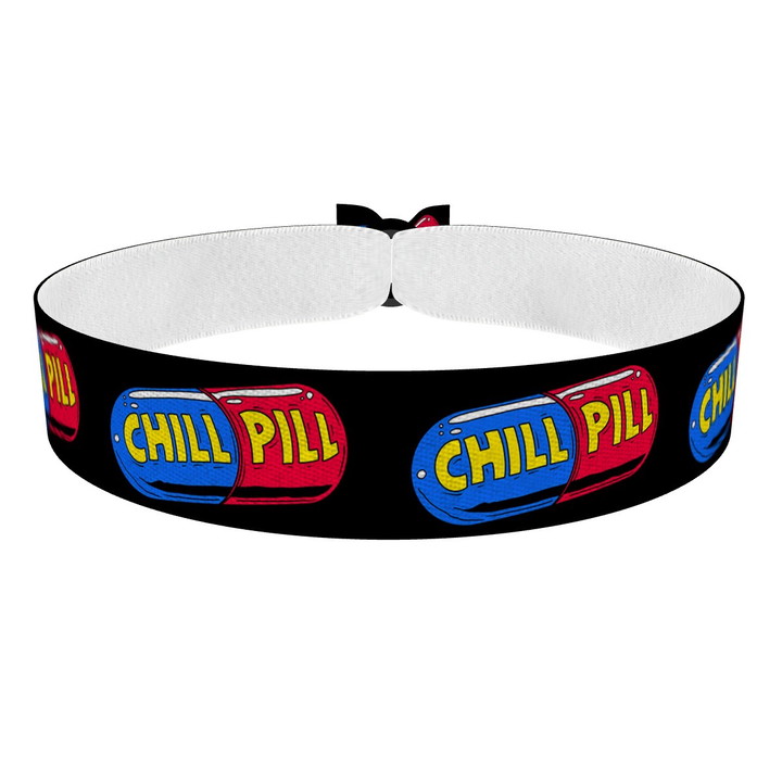 Zum Produkt Chillpill schwarz Stoffarmband