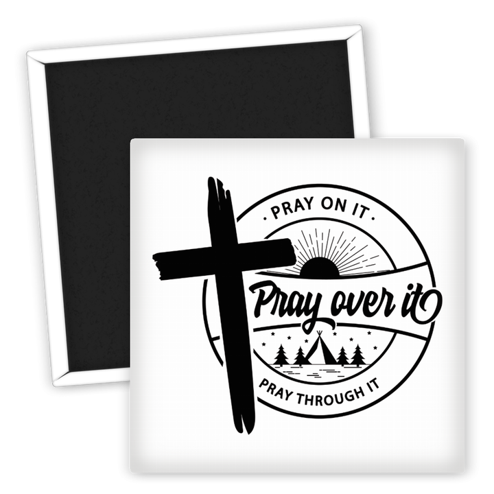 Zum Produkt Kühlschrankmagnet Glaube Pray Over It mit Kreuz und Sonne