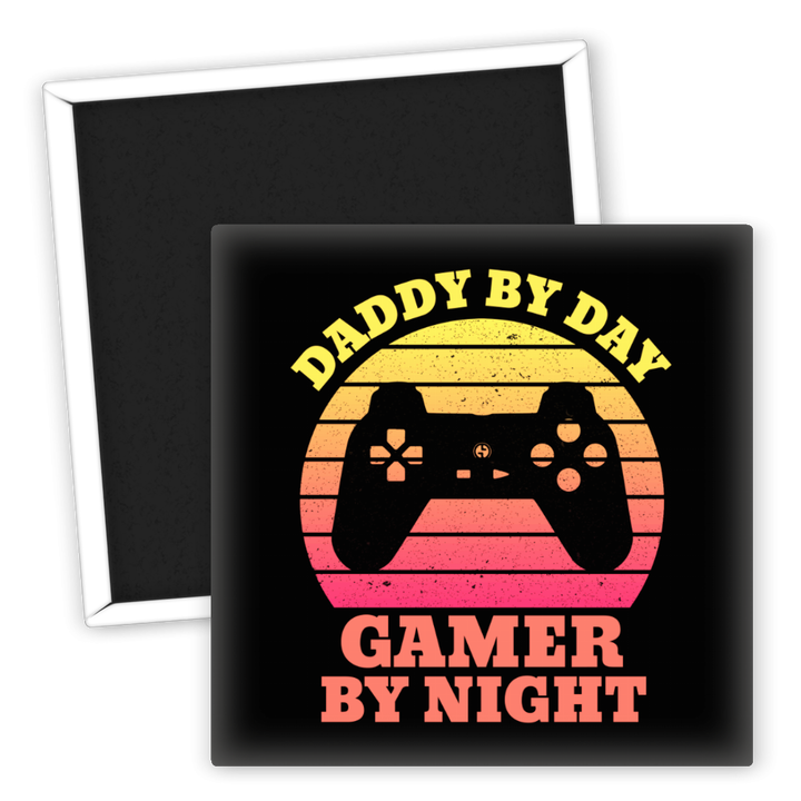 Zum Produkt Kühlschrankmagnet Gamer Daddy by Day Gamer by Night Design