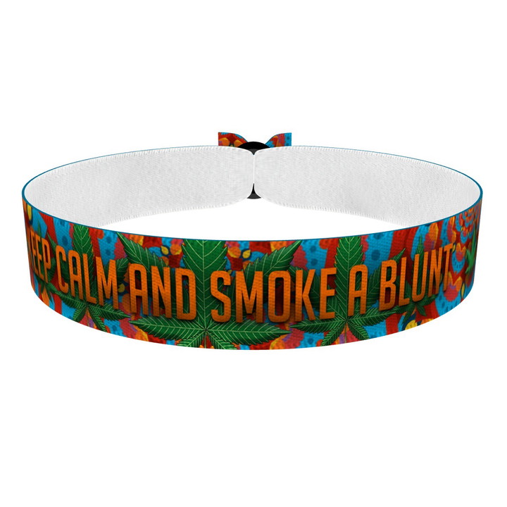 Zum Produkt Keep calm & smoke a blunt Stoffarmband