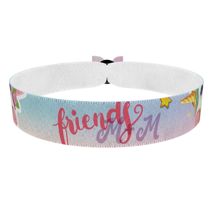 Zum Produkt Friends Buchstaben Stoffarmband