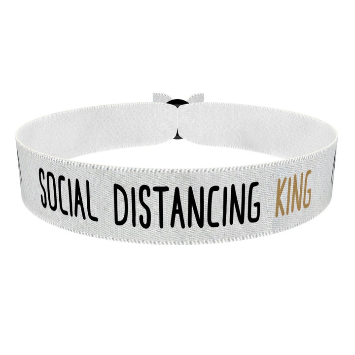 Zum Produkt Social Distancing King weiß Stoffarmband