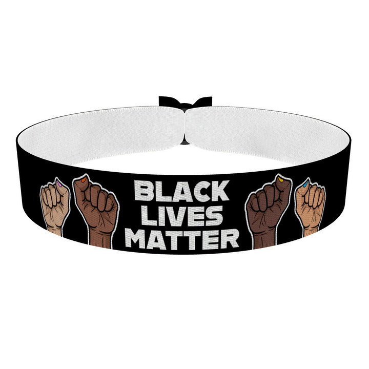 Zum Produkt Black Lives Matter schwarz Stoffarmband