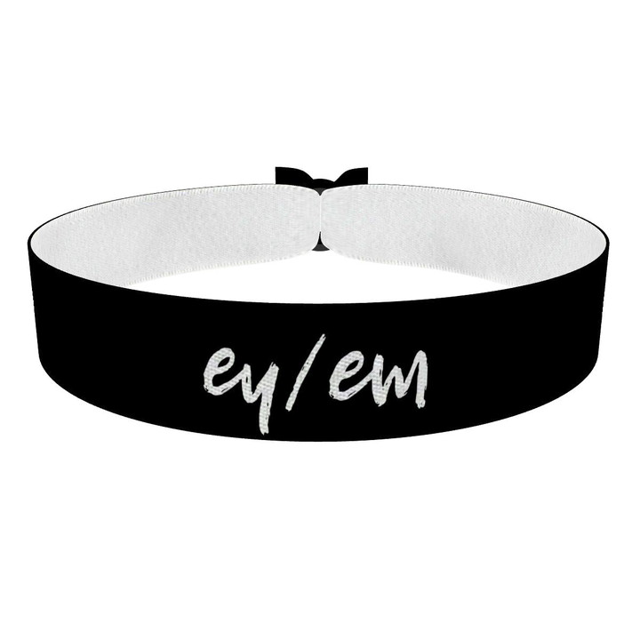 Zum Produkt LGBTQ Pronoun ey/em Stoffarmband