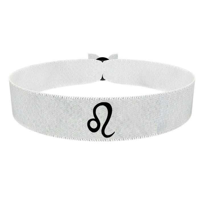 Zum Produkt Löwe Sternzeichen Symbol weiß Stoffarmband