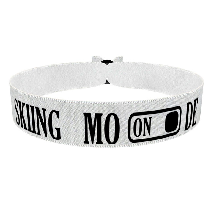 Zum Produkt Skiing Mode On weiß Stoffarmband