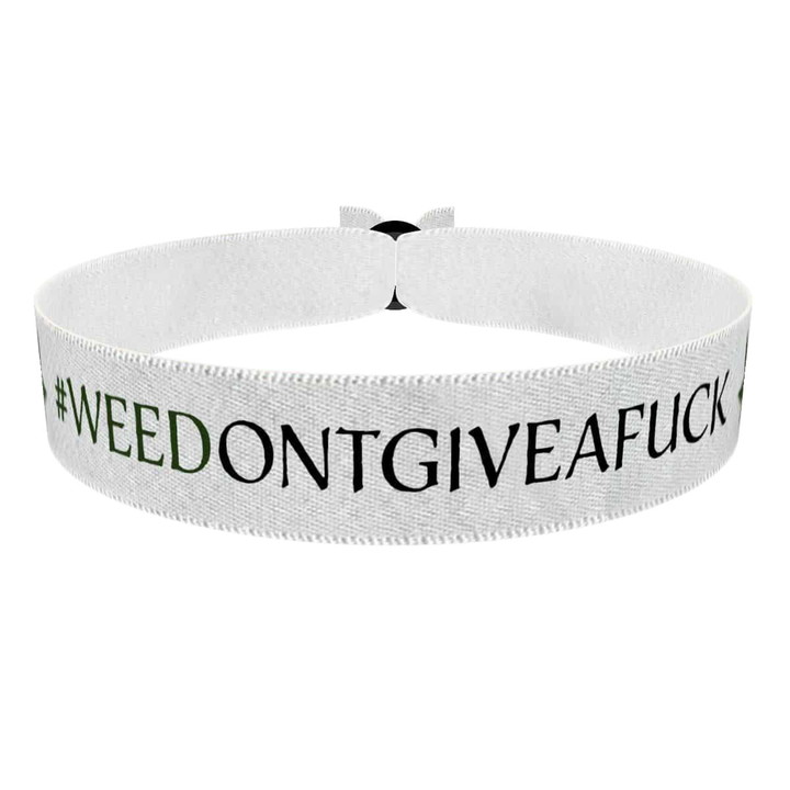Zum Produkt WEEDont give a Fuck weiß Stoffarmband