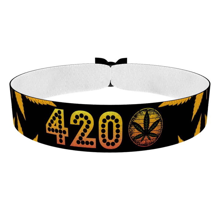 Zum Produkt 420 Coin schwarz Stoffarmband