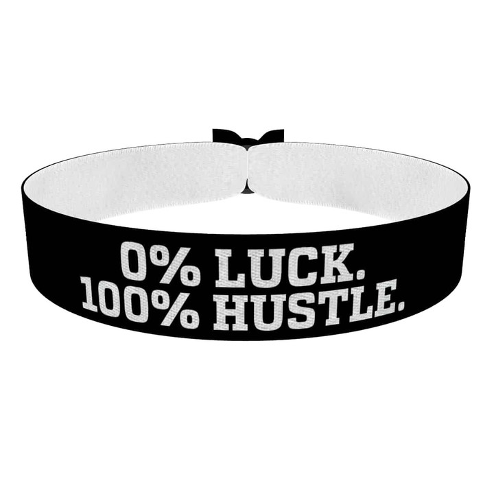 Zum Produkt 0% Luck 100% Hustle schwarz Stoffarmband