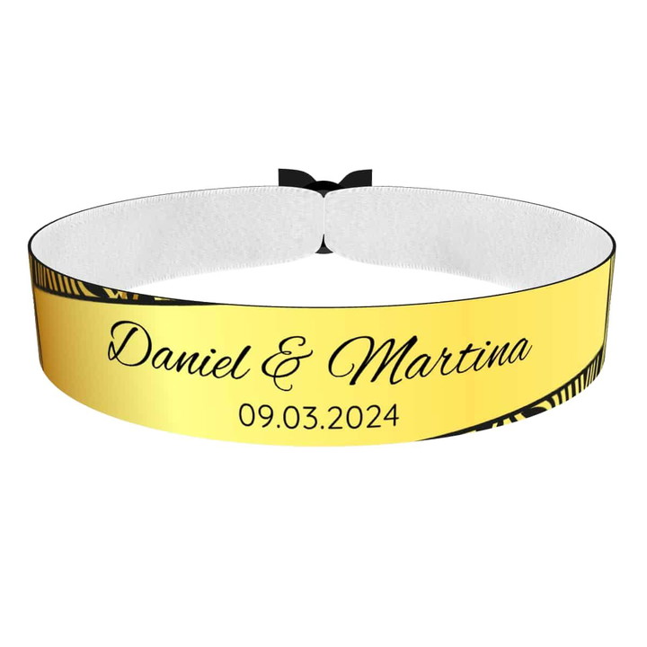 Zum Produkt Hochzeits-Stoffarmband mit Namen & Datum gold