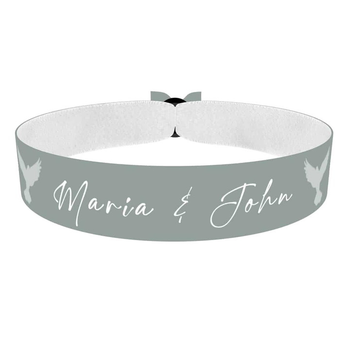 Zum Produkt Hochzeits-Stoffarmband mit Namen olive