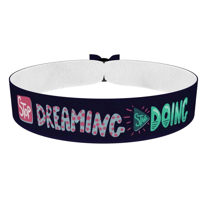 Zum Produkt Stop Dreaming start Doing Stoffarmband