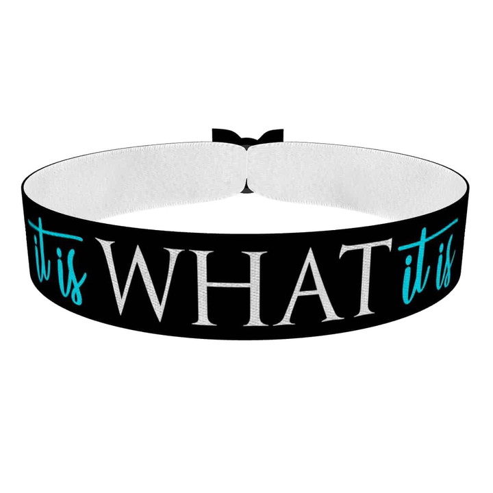Zum Produkt It is what it is Stoffarmband