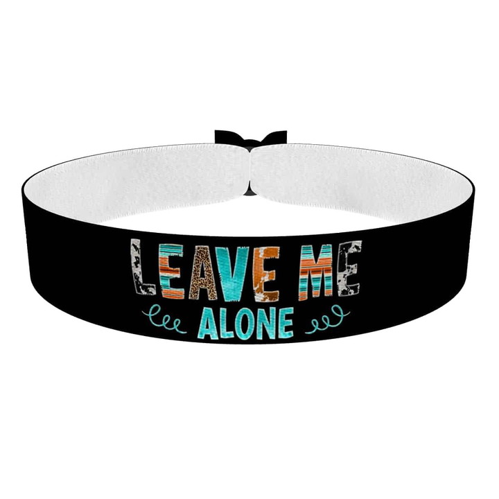 Zum Produkt Leave me alone Stoffarmband