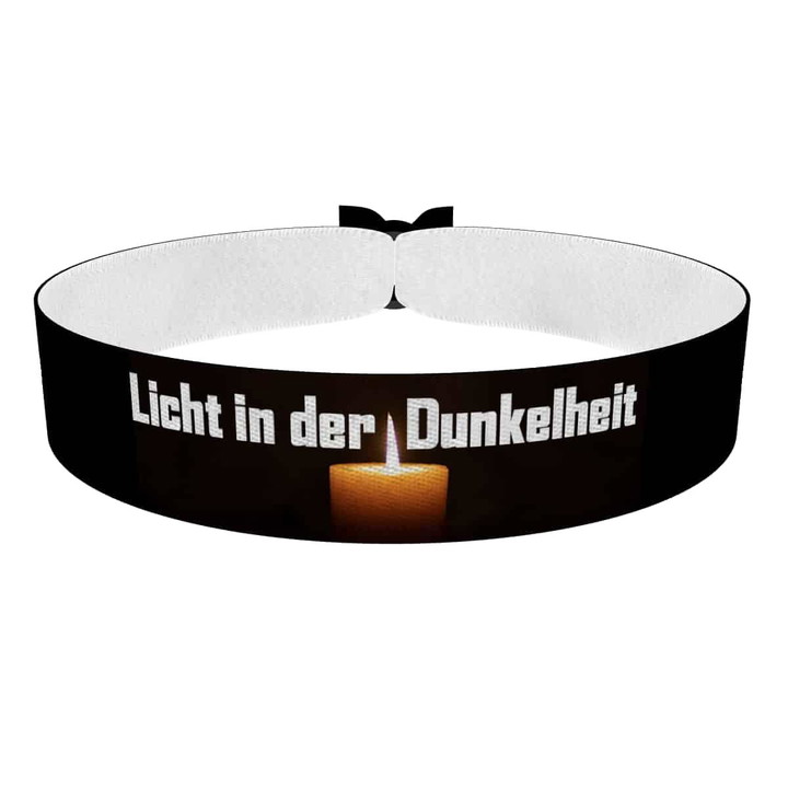 Zum Produkt Licht in der Dunkelheit Stoffarmband