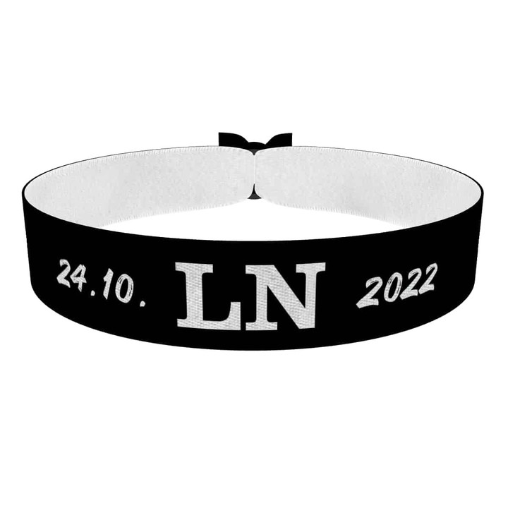 Zum Produkt Initialen mit Datum Stoffarmband