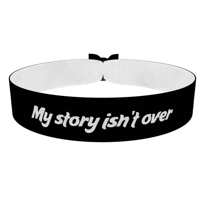 Zum Produkt My story isn't over Stoffarmband