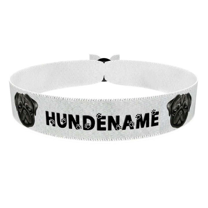 Zum Produkt Mops schwarz Stoffarmband anpassbar mit Name