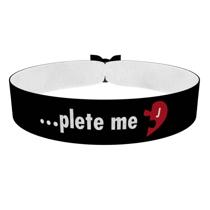 Zum Produkt You complete me 2/2 Stoffarmband Herz mit Initiale