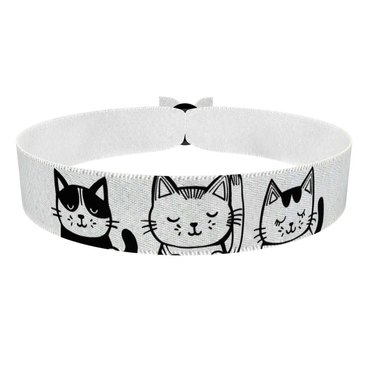 Zum Produkt Katzenliebe Stoffarmband mit niedlichem Katzenmotiv