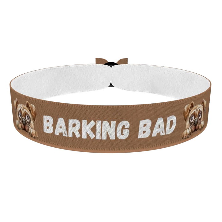 Zum Produkt Stoffarmband mit dem Motiv Barking Bad für Hundeliebhaber