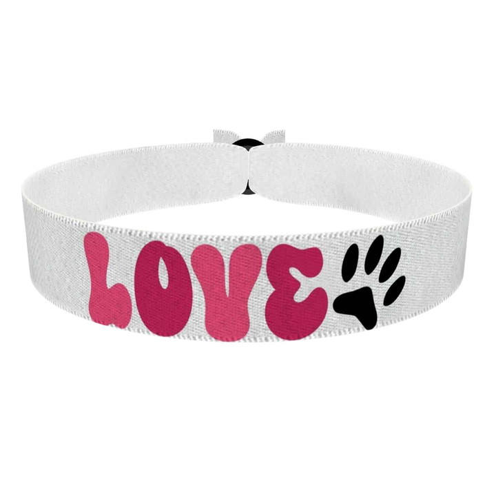 Zum Produkt Stoffarmband mit dem Motiv Hundeleben für Hundeliebhaber