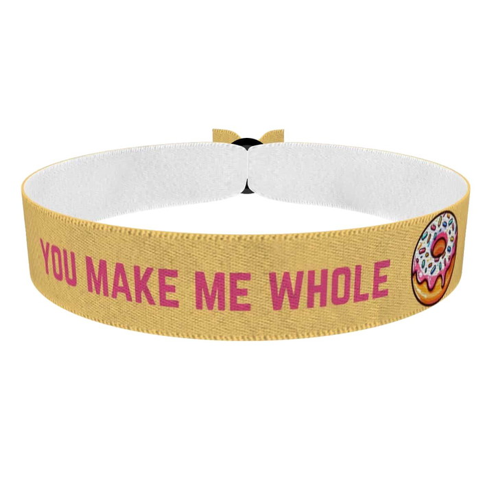 Zum Produkt Stoffarmband mit Donut Motiv You Make Me Whole