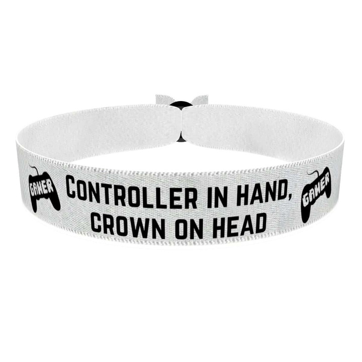 Zum Produkt Stoffarmband mit Gamer Motiv Controller in Hand Krone auf Kopf