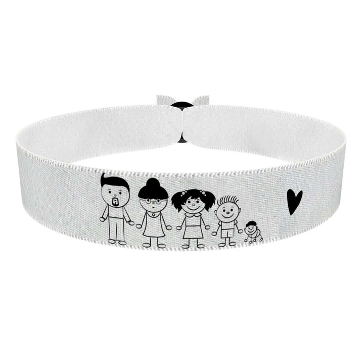 Zum Produkt Stoffarmband Family & Friends mit niedlichem Familienmotiv