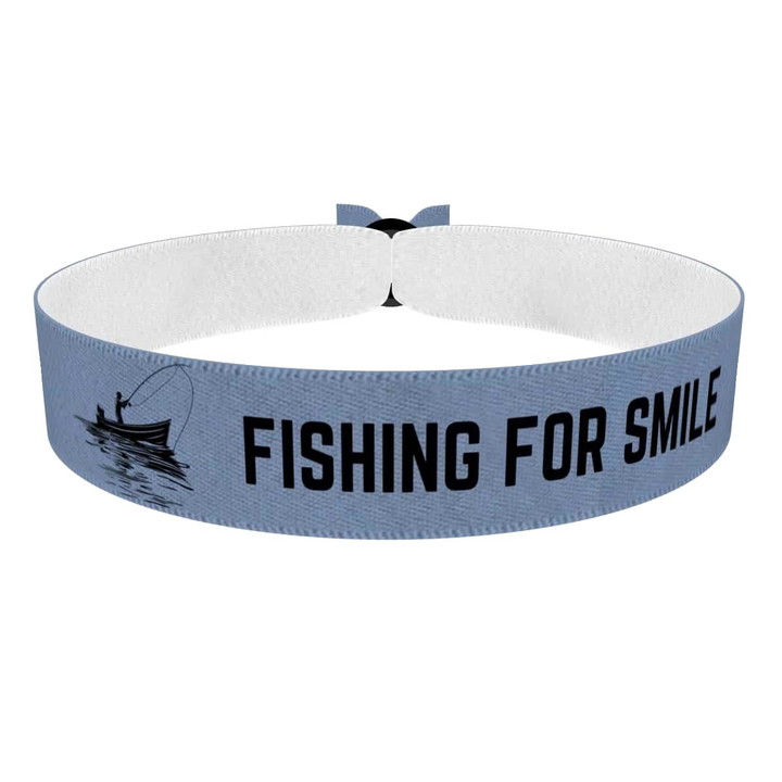 Zum Produkt Stoffarmband mit Fishing for Smile Motiv für Angler