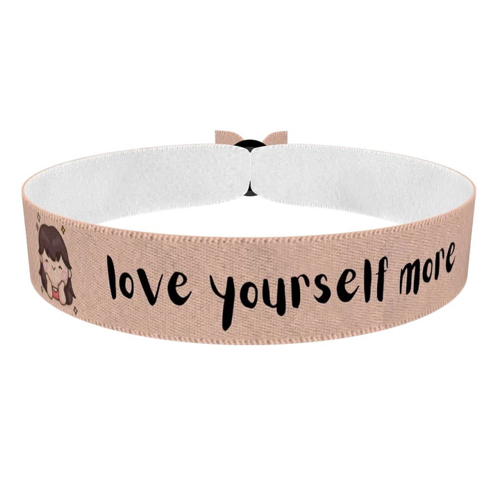 Zum Produkt Stoffarmband mit Love Yourself More Motiv für Motivation