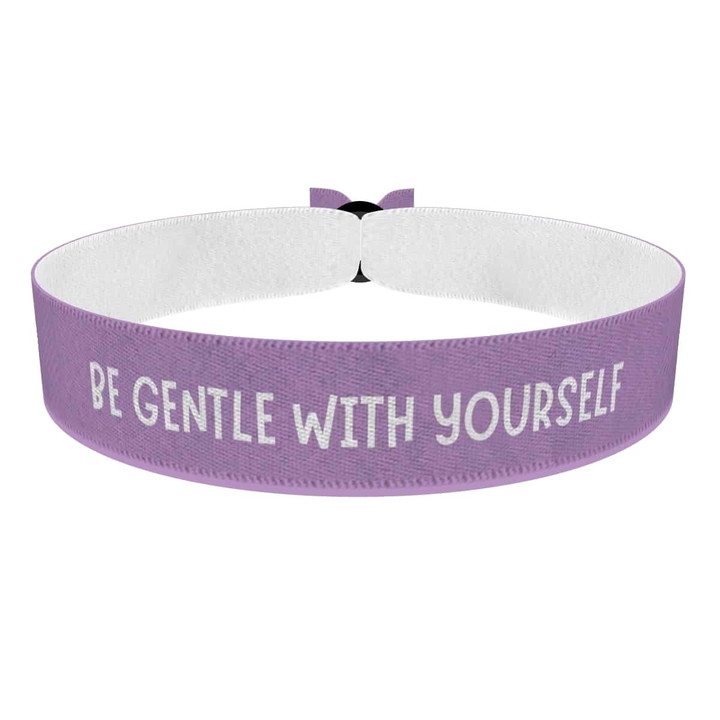 Zum Produkt Stoffarmband Be gentle with yourself Motivation Armband