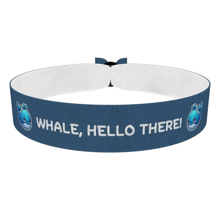 Zum Produkt Stoffarmband mit verspieltem Walmotiv im maritimen Design