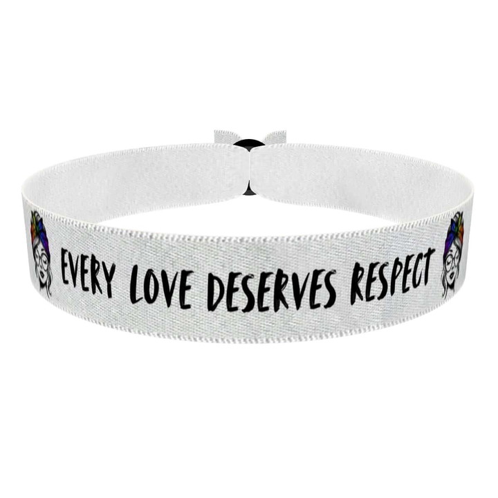 Zum Produkt Every Love Deserves Respect Stoffarmband