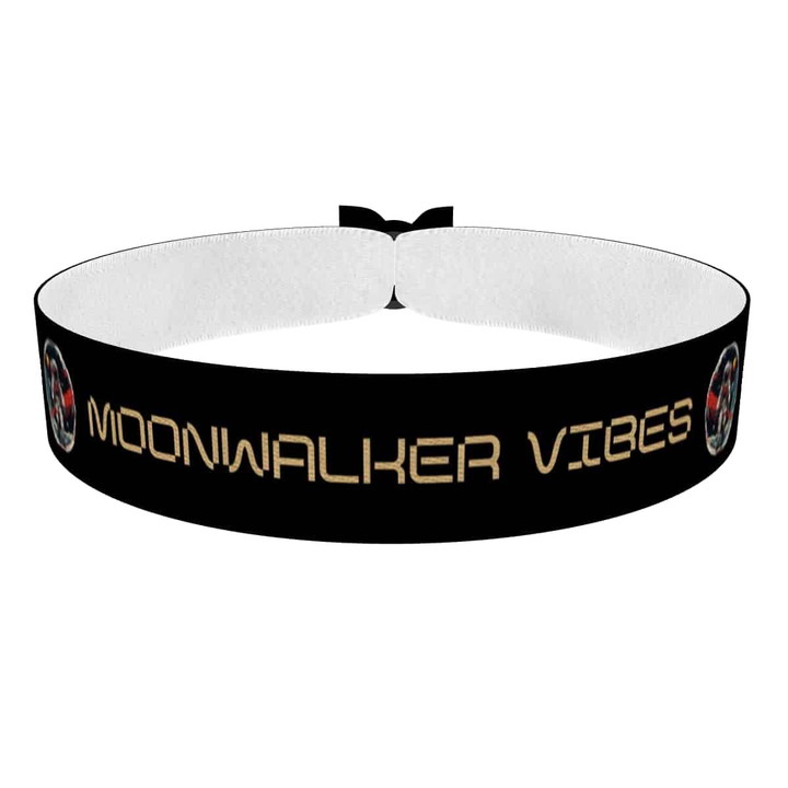 Zum Produkt Astronauten im Weltraum Stoffarmband