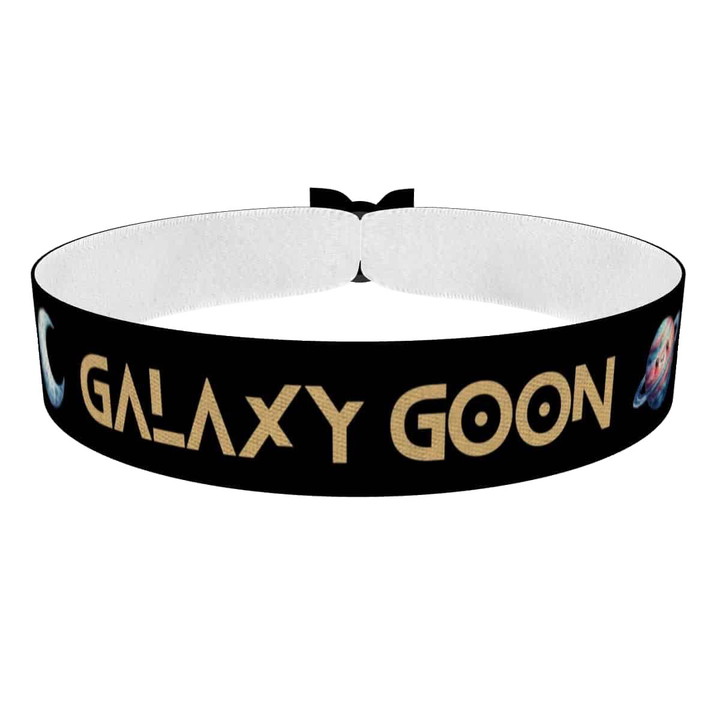 Zum Produkt Galaxie und Mond Motiv Stoffarmband