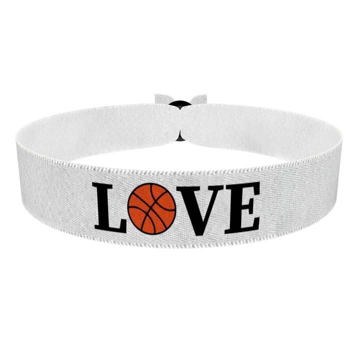 Zum Produkt Sportliches Armband mit LOVE Motiv aus hochwertigem Stoffarmband