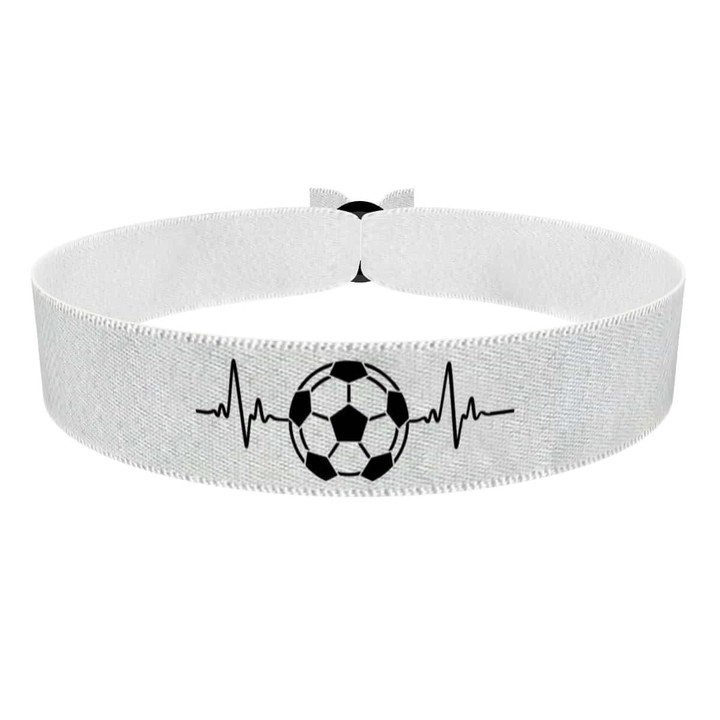 Zum Produkt Sportliches Armband mit Fußballmotiv aus robustem Stoffarmband