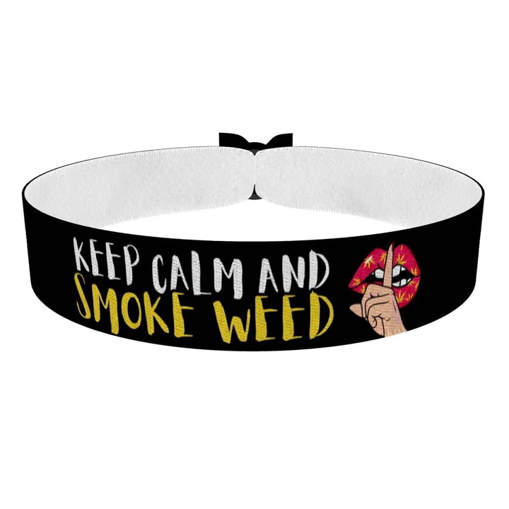 Zum Produkt Keep Calm and Smoke Weed Stoffarmband