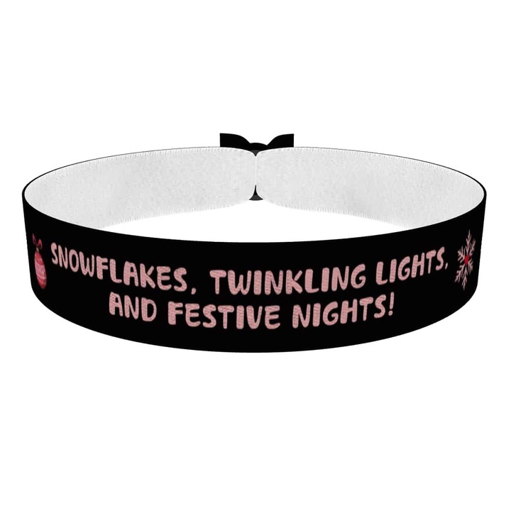 Zum Produkt Stimmungsvolle Weihnachtsmotivation mit Schneeflocken Stoffarmband