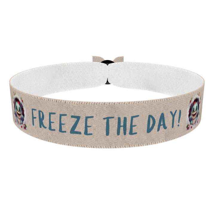 Zum Produkt Stilvolles Weihnachtsarmband mit dem Motiv Freeze the Day Stoffarmband