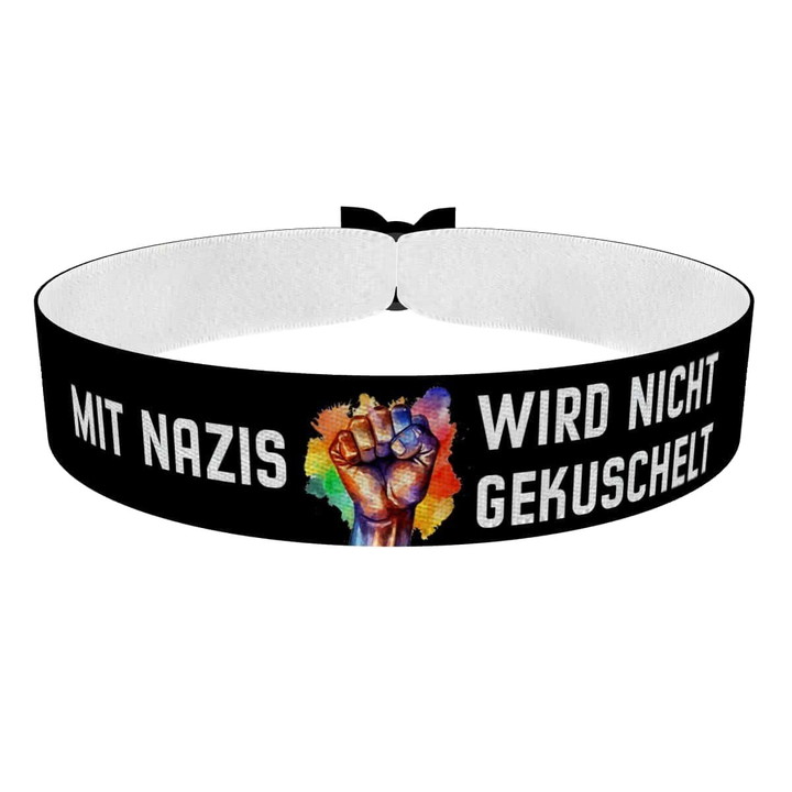 Zum Produkt Mit Nazis wird nicht gekuschelt Stoffarmband