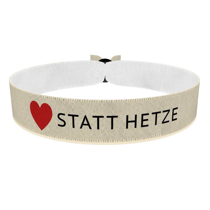 Zum Produkt Herz statt Hetze Stoffarmband
