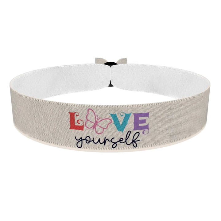 Zum Produkt Love Yourself Stoffarmband