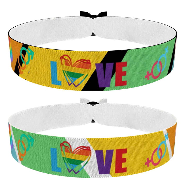 Zum Produkt LGBTQ Love Armbänder Set schwarz bunt 2er Set Stoffarmbänder